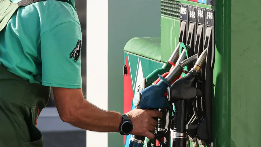 Gasolina mantenida en el país: ¿podrá la prohibición de exportación reducir los precios?